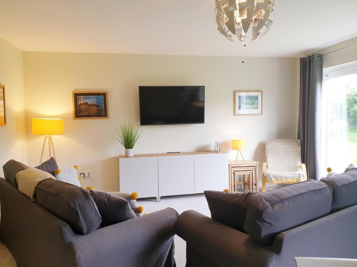 Number Seven Isallt Lodges Trearddur Exterior photo